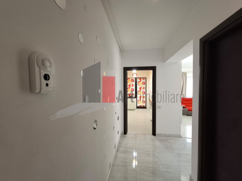 Piata Unirii, apartament bloc 2013, liber