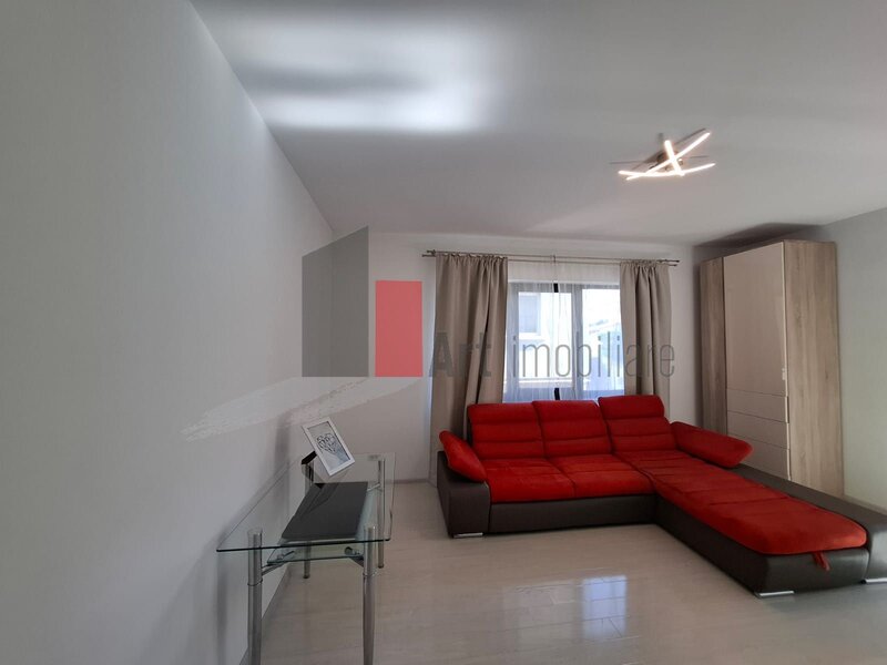 Piata Unirii, apartament bloc 2013, liber
