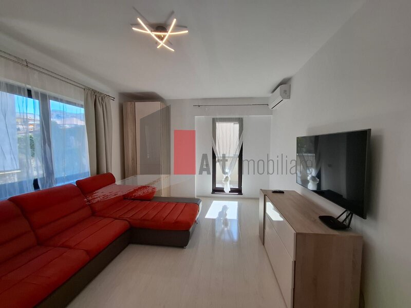 Piata Unirii, apartament bloc 2013, liber