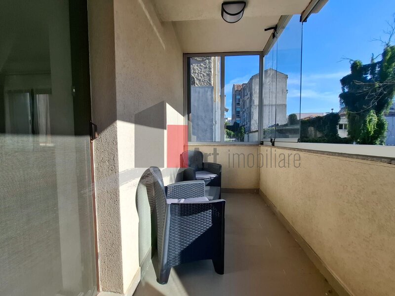Piata Unirii, apartament bloc 2013, liber