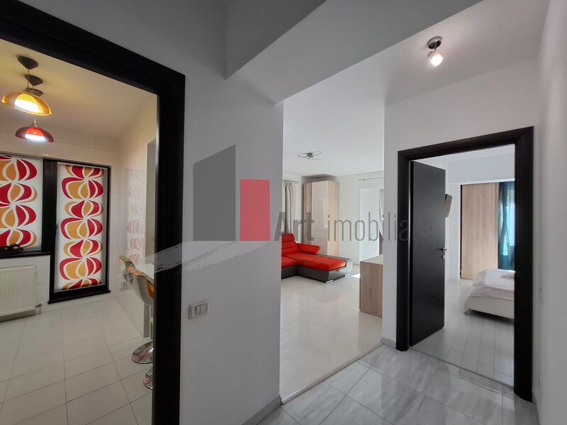 Piata Unirii, apartament bloc 2013, liber
