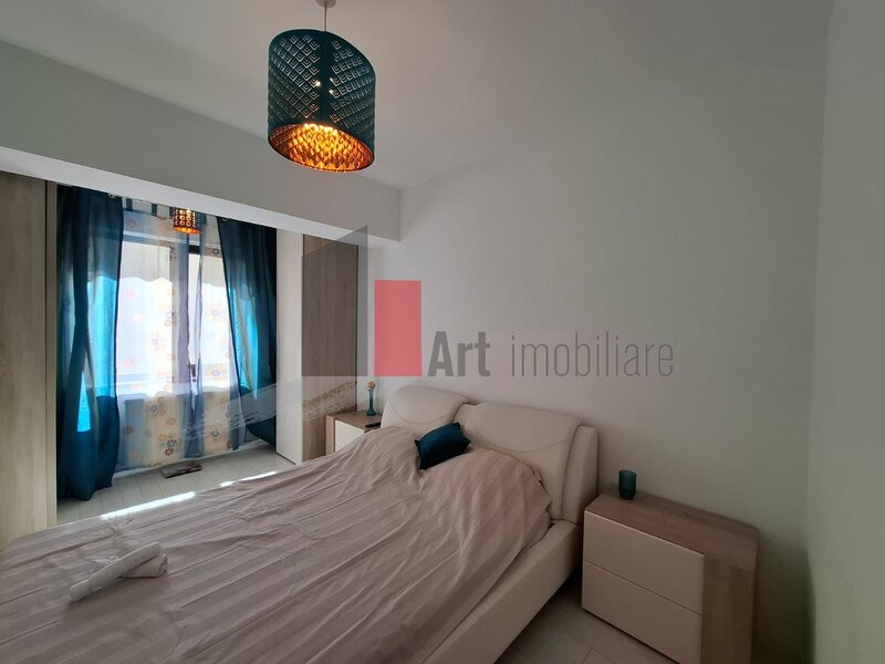 Piata Unirii, apartament bloc 2013, liber