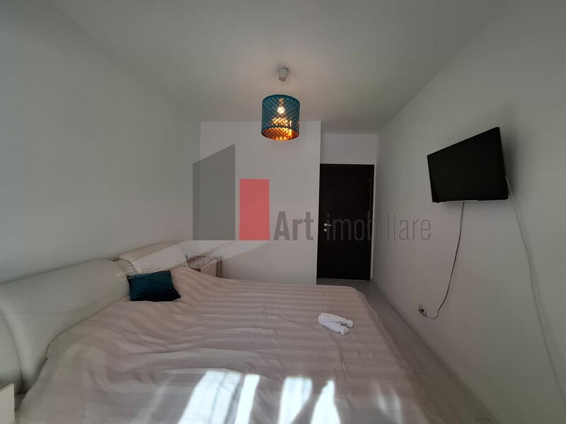 Piata Unirii, apartament bloc 2013, liber